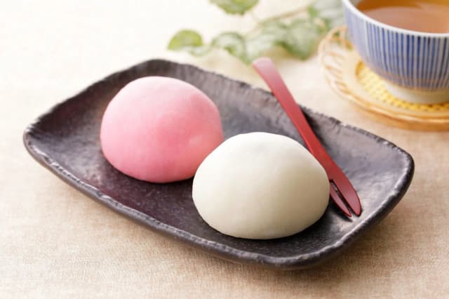 Jak zrobić mochi z mąki ryżowej - prosta receptura krok po kroku Jak zrobić mochi z mąki ryżowej - prosta receptura krok po kroku